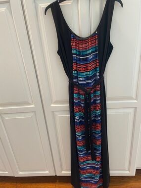 Luxology - Black Sleeveless Maxi Dress with Colorful Striped Panel